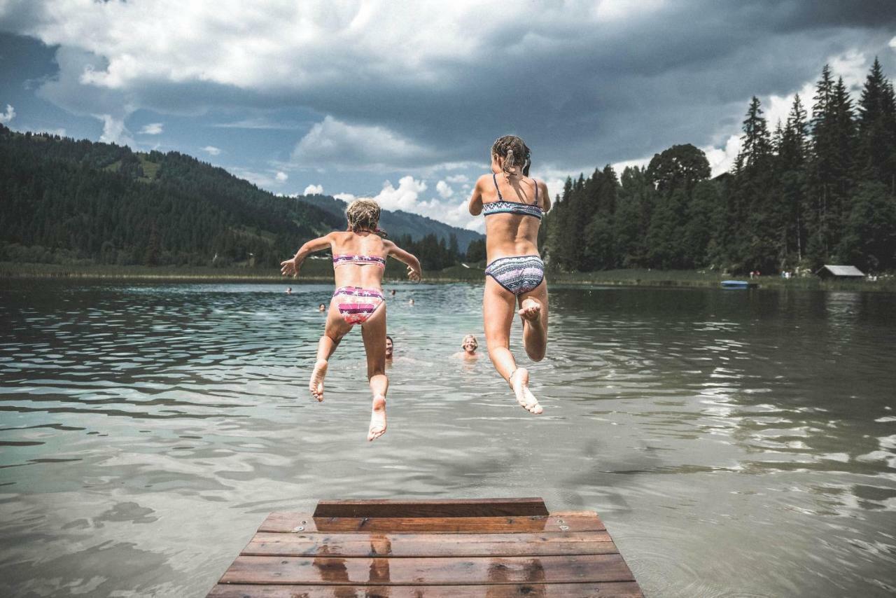 Hotel Alpenland Gstaad Eksteriør bilde