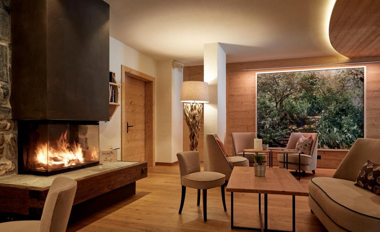 Hotel Alpenland Gstaad Eksteriør bilde